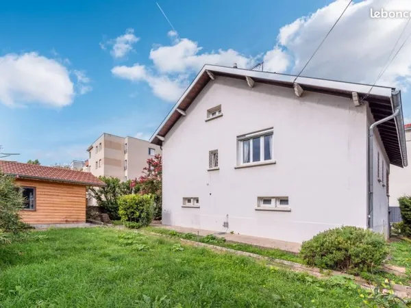 🏡 Maison T4 rénovée 131 m² + combles aménageables - Quartier prisé à Vienne