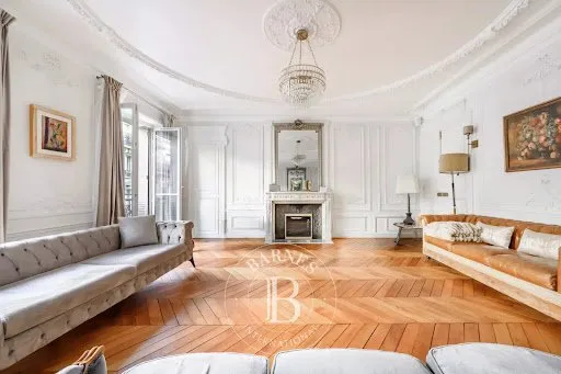 Appartement 6 pièces 204 m²