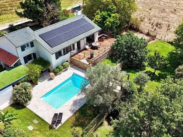 Villa 7 pièces 190 m²