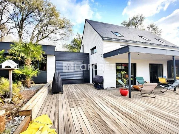 Maison 7 pièces 175 m²