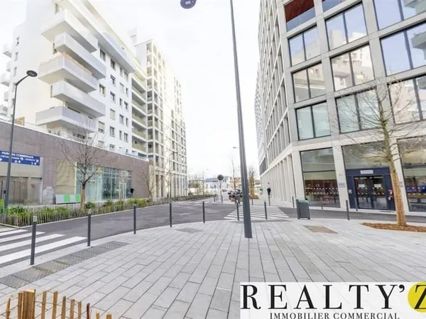 Boutique 2 pièces 154 m²