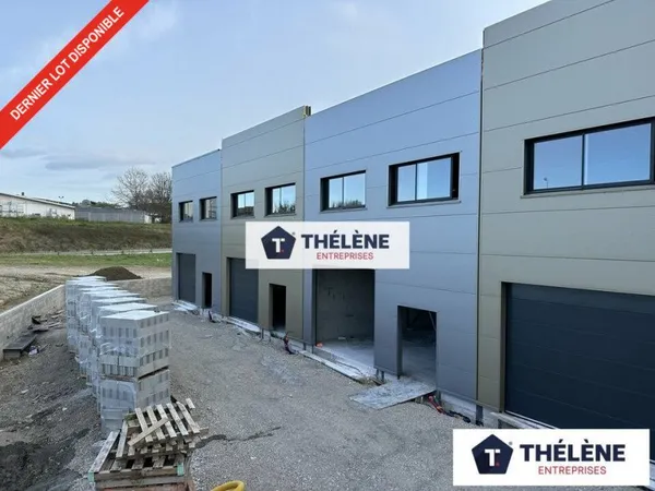 Local d'activité 122 m²