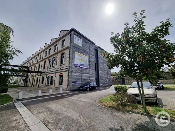 Studio 1 pièce 21 m²
