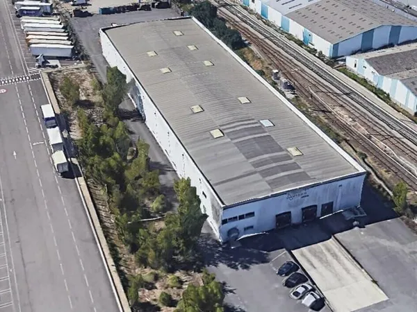 Local d'activité 3060 m²