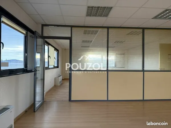 BUREAUX 113 m² COURNON D'AUVERGNE