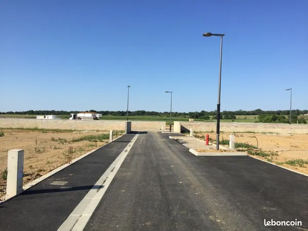 Terrain de 290 m² à BASSAN