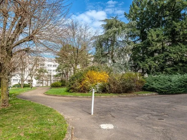 Appartement à vendre 97 m², 3 chambres, parking, Exclusivité, Sainte Foy Les Lyon Centre (69)
