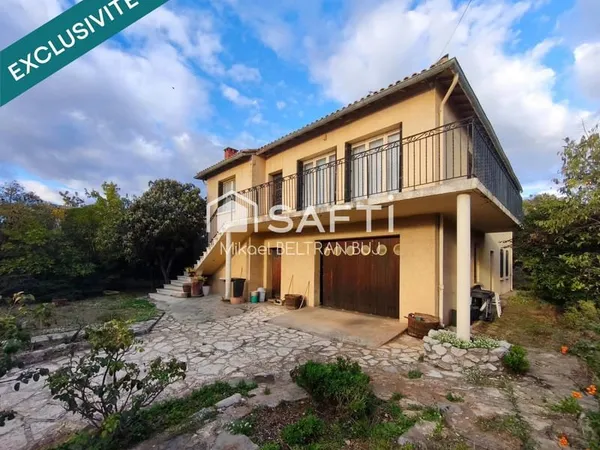 Maison familiale avec immense rez-de-chaussé exploitable