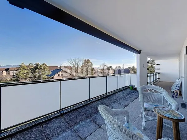 Appartement T3 de 85m2 avec balcon de 27m2 et garage fermé!