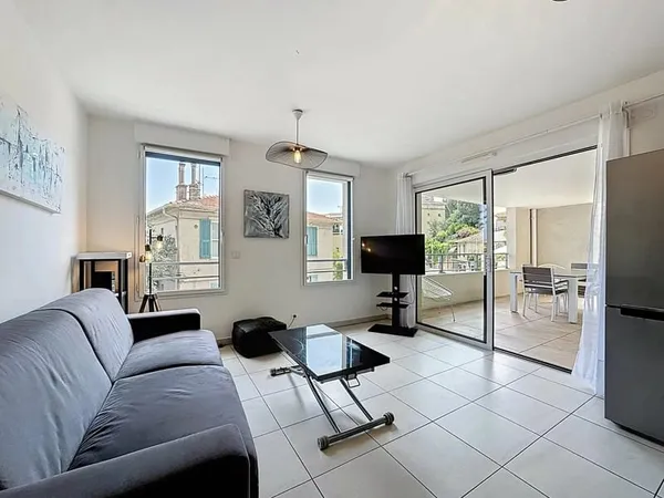 Appartement 3 pièces 54m2 avec terrasse, aperçu mer et garage - Résidence récente à Beausoleil