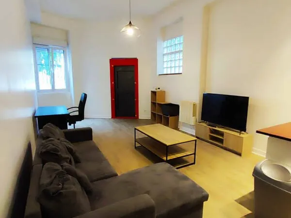 AULNAY SUD - Appartement F2 - 47 m2 - RDC - Cave