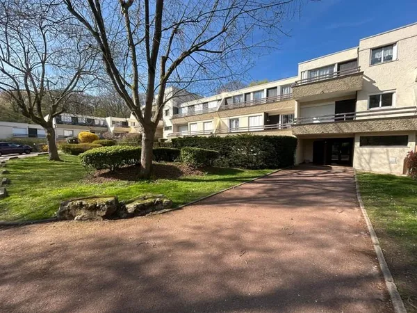 Appartement à vendre avec jardin au calme