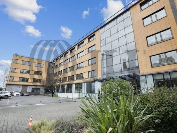 Bureaux 2 pièces 6004 m²