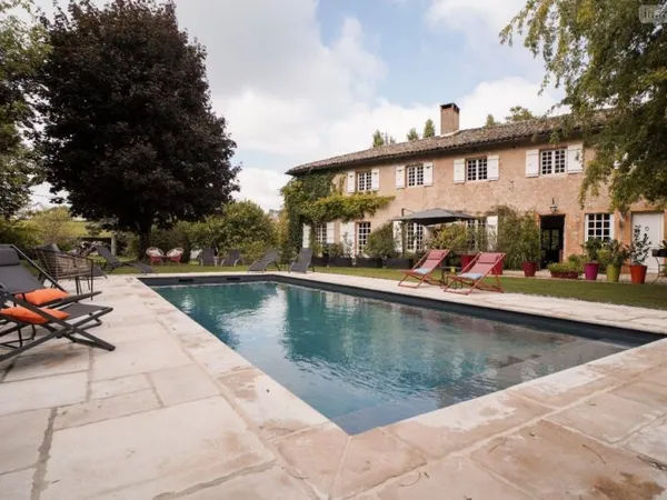 Maison et villa de prestige Vente Charnay-lès-Mâcon 6p 252m² 929000€
