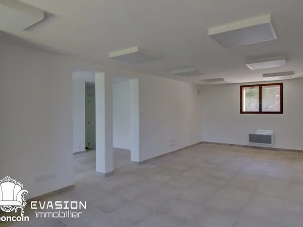 Bureaux 82 m² Domancy