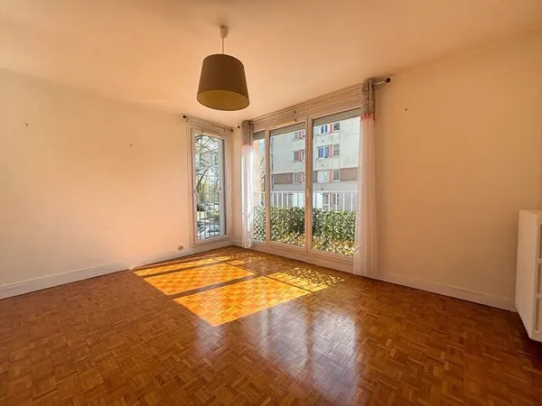 Appartement 3p 56m² ST CYR