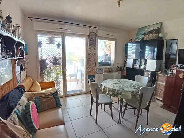 APPARTEMENT TYPE 2 (2eme etage) avec parkings