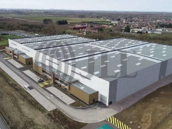 Entrepôt 3261 m²