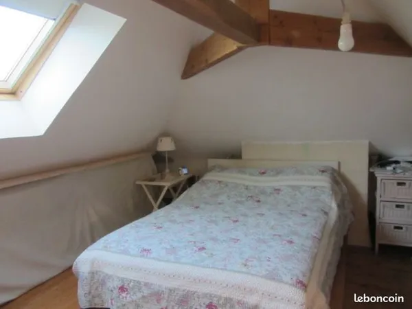 Chambre dans maison de charme entre Seine et lac