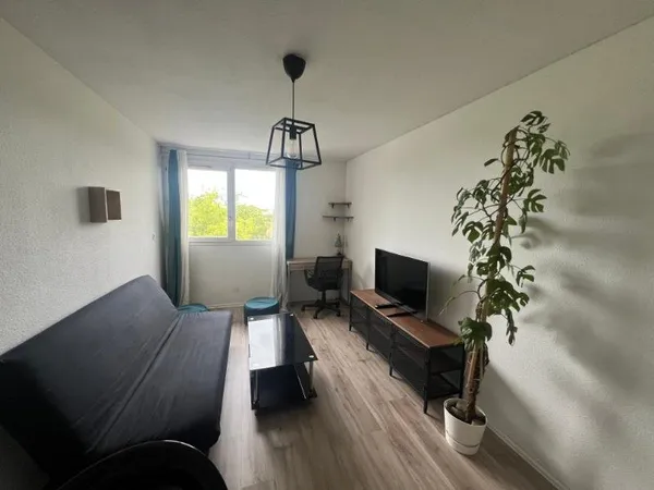 STUDIO MEUBLÉ PRADETTES