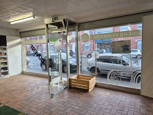Local commercial 70 m²