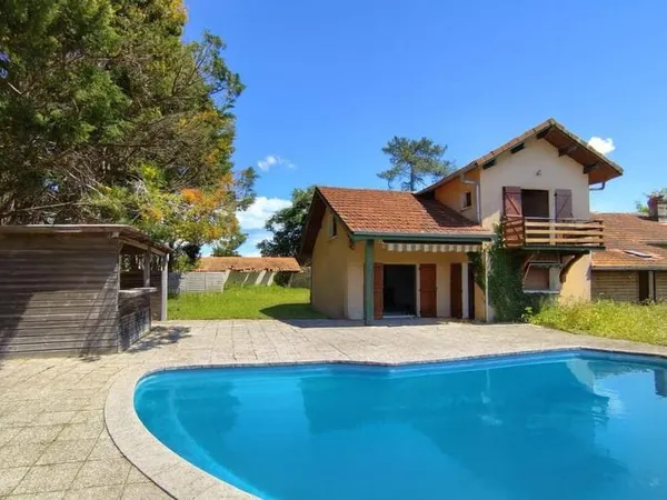 Maison 200 m²