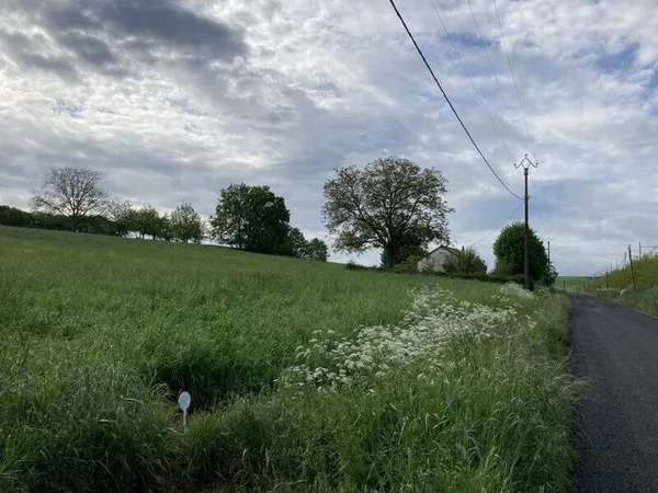 Terrain constructible 820 m²