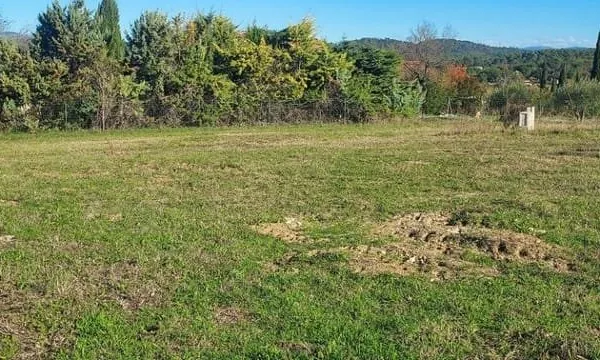Terrain 400 m²