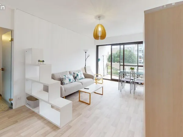 Chambre 5 pièces 90 m²