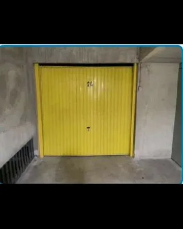 Garage box fermé