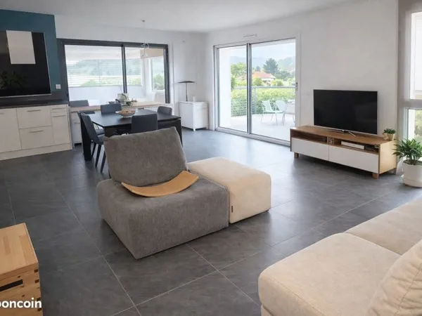 Appartement T4 - 96 m² - Terrasse, Jardin, Garage Double et Grande Cave