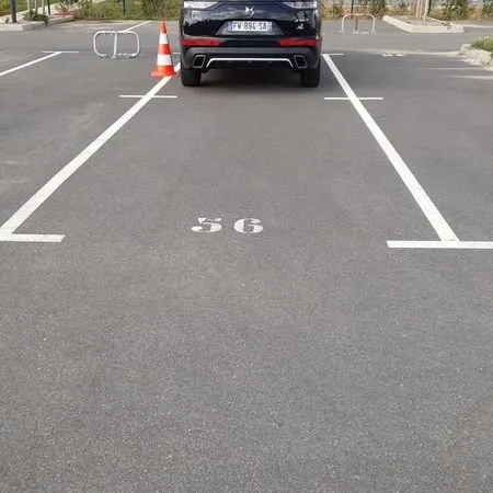 A louer parking extérieur