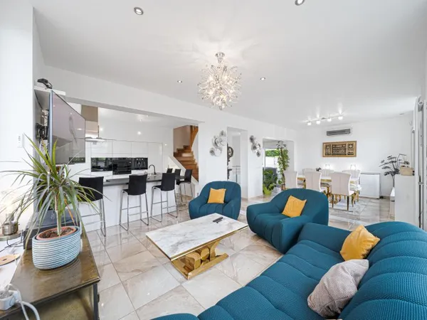 Vends Maison de Maître sur la commune de Dijon (21)