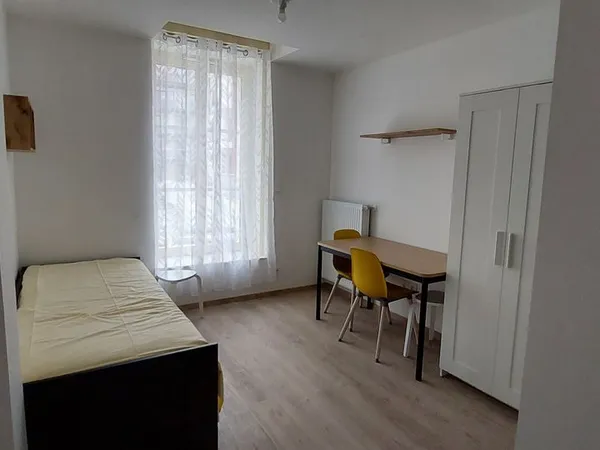 STUDIO équipé de 19m² quartier République