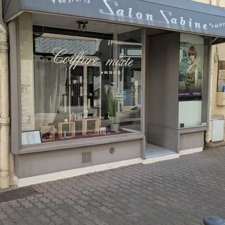 A vendre salon de coiffure cause retraite 15000