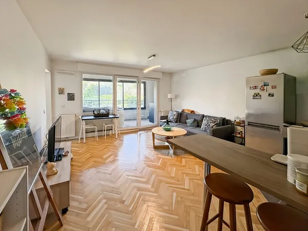 Centre ville Rosny 2 pièces 44 m2 + Loggia