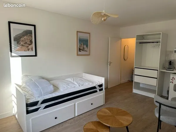 Studio rénové meublé
