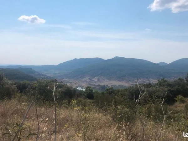 Terrains de 10,3 hectares surplombant le lac du Salagou