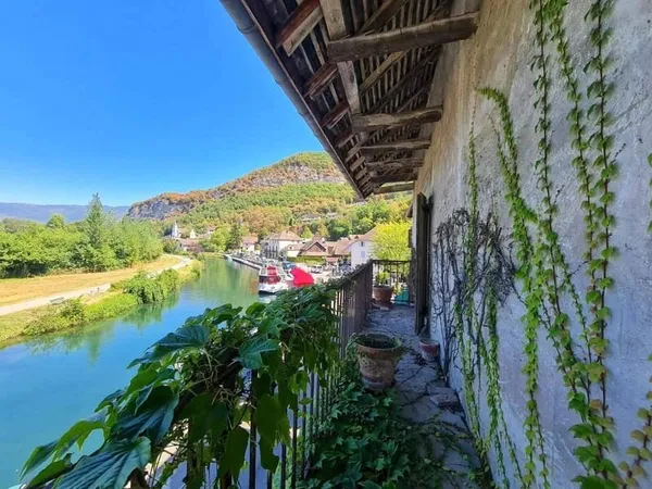 Maison 10 pièces 260 m²