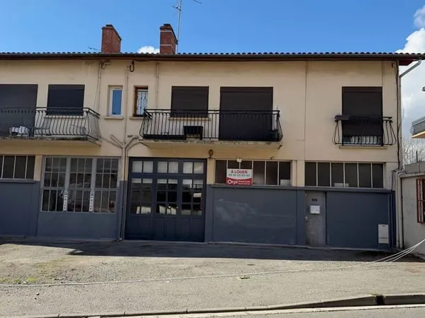Local d'activité 196 m²