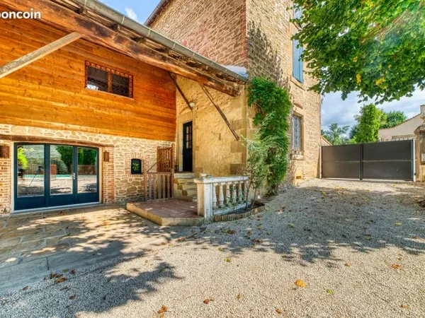Maison 7 pièces 202 m²