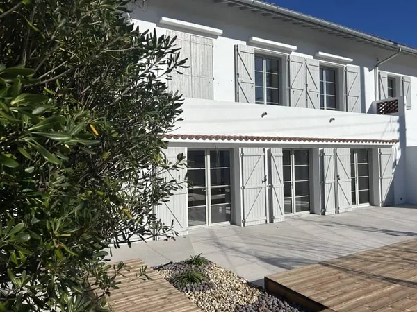 Appartement 6 pièces 183 m²