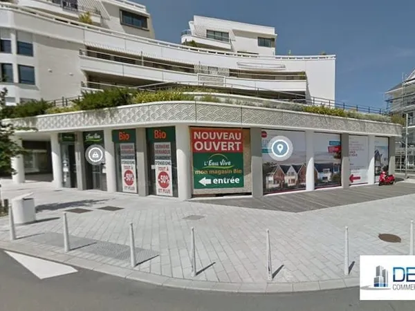 Local commercial 164 m²