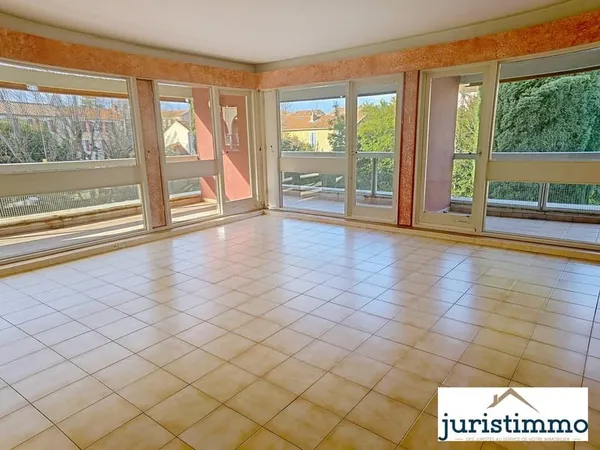 Appartement dans résidence sécurisée de 113 m2 avec ascenseu