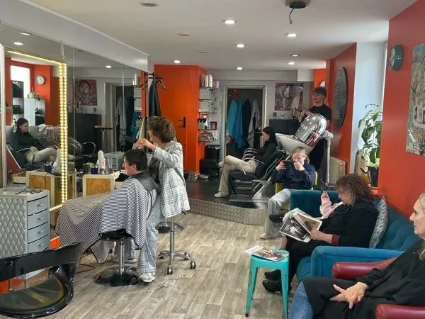 Salon de coiffure clé en main - Emplacement idéal centre-ville