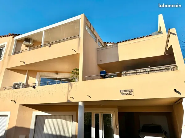Appartement T3 terrasse balcon et garage individuel