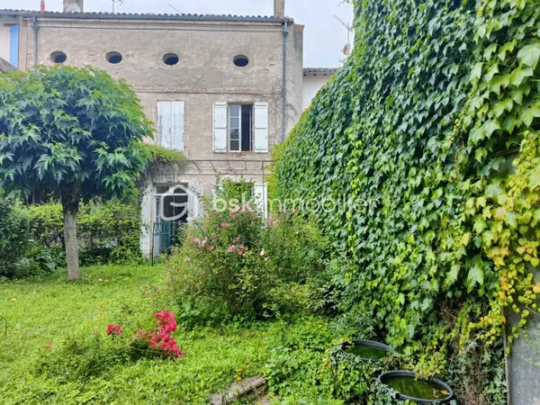 Maison 9 pièces 300 m²