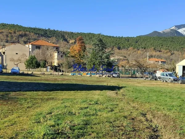 Terrain à bâtir 1080m2 pour maison 4 faces