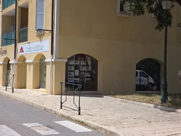 Parking/Garage/Box 50 m²