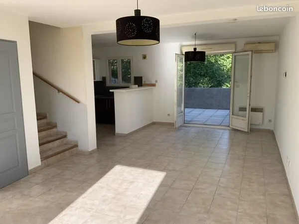 Alès - Maison avec terrasse et garage
